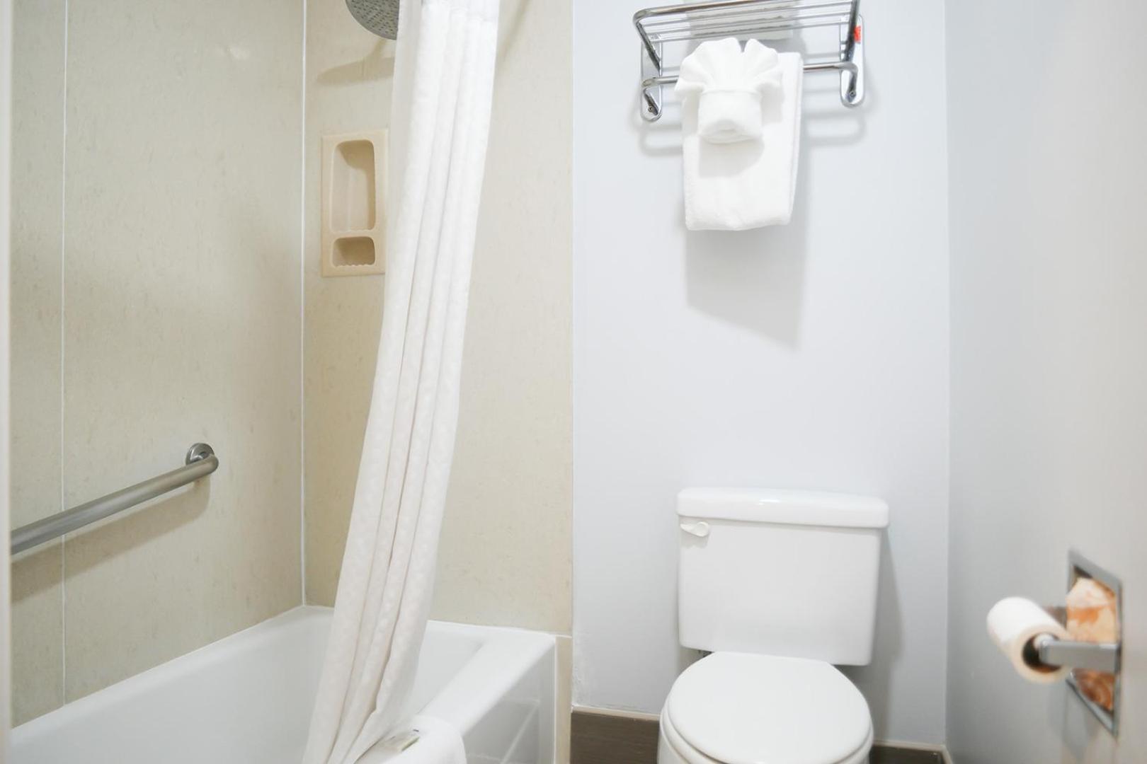 Hotel Days By Wyndham West Covina