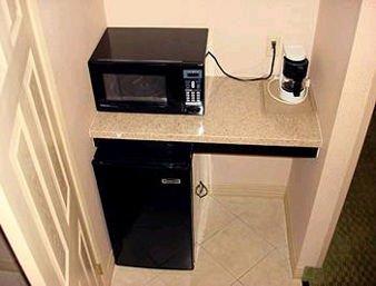 Days By Wyndham West Covina