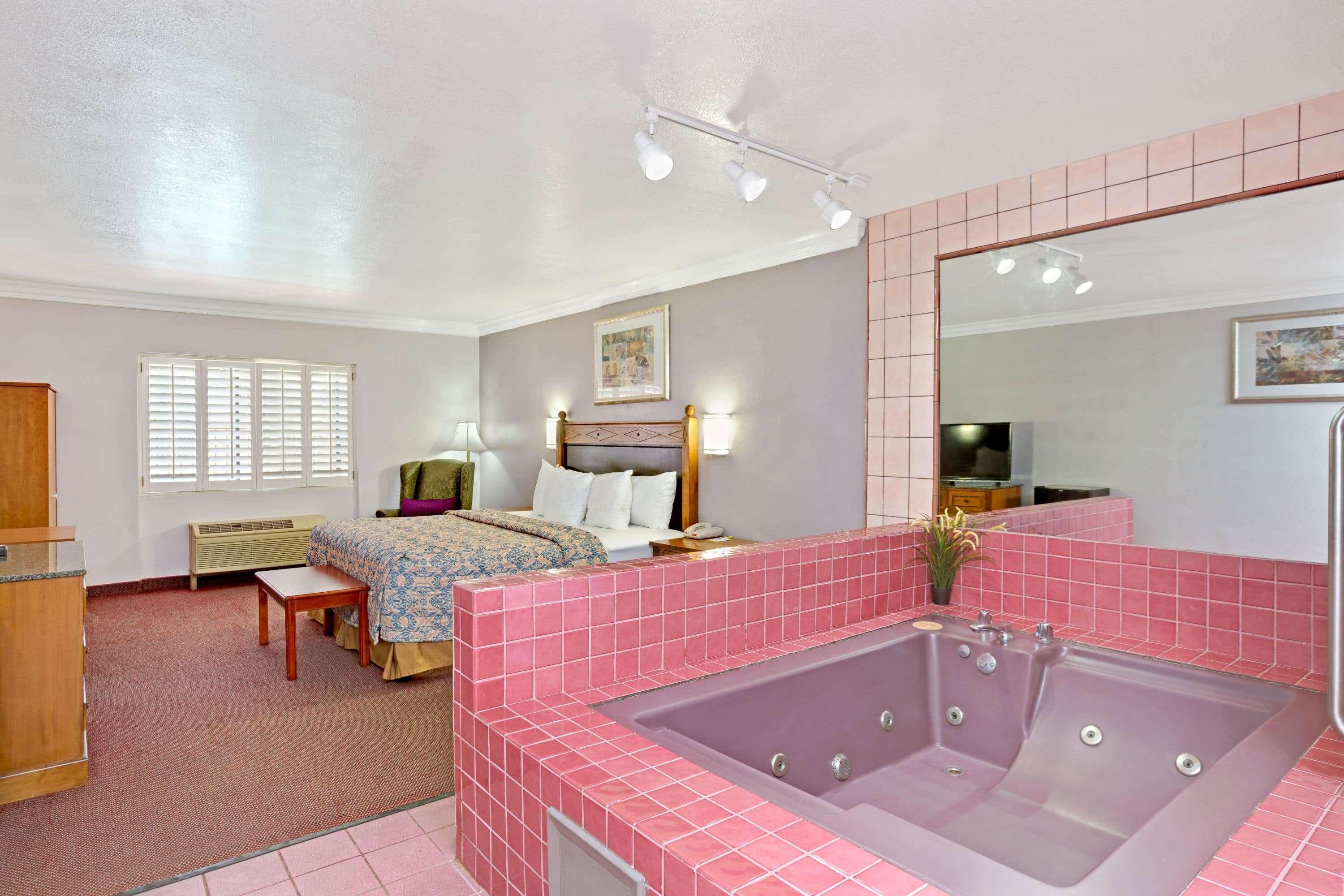 Hotel Days By Wyndham West Covina